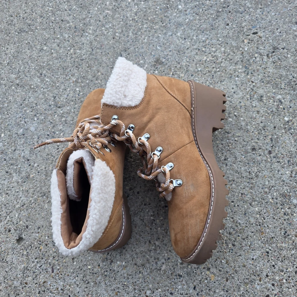 Universal Threat Women's Tan Suede Ankle Boots Size 8.5